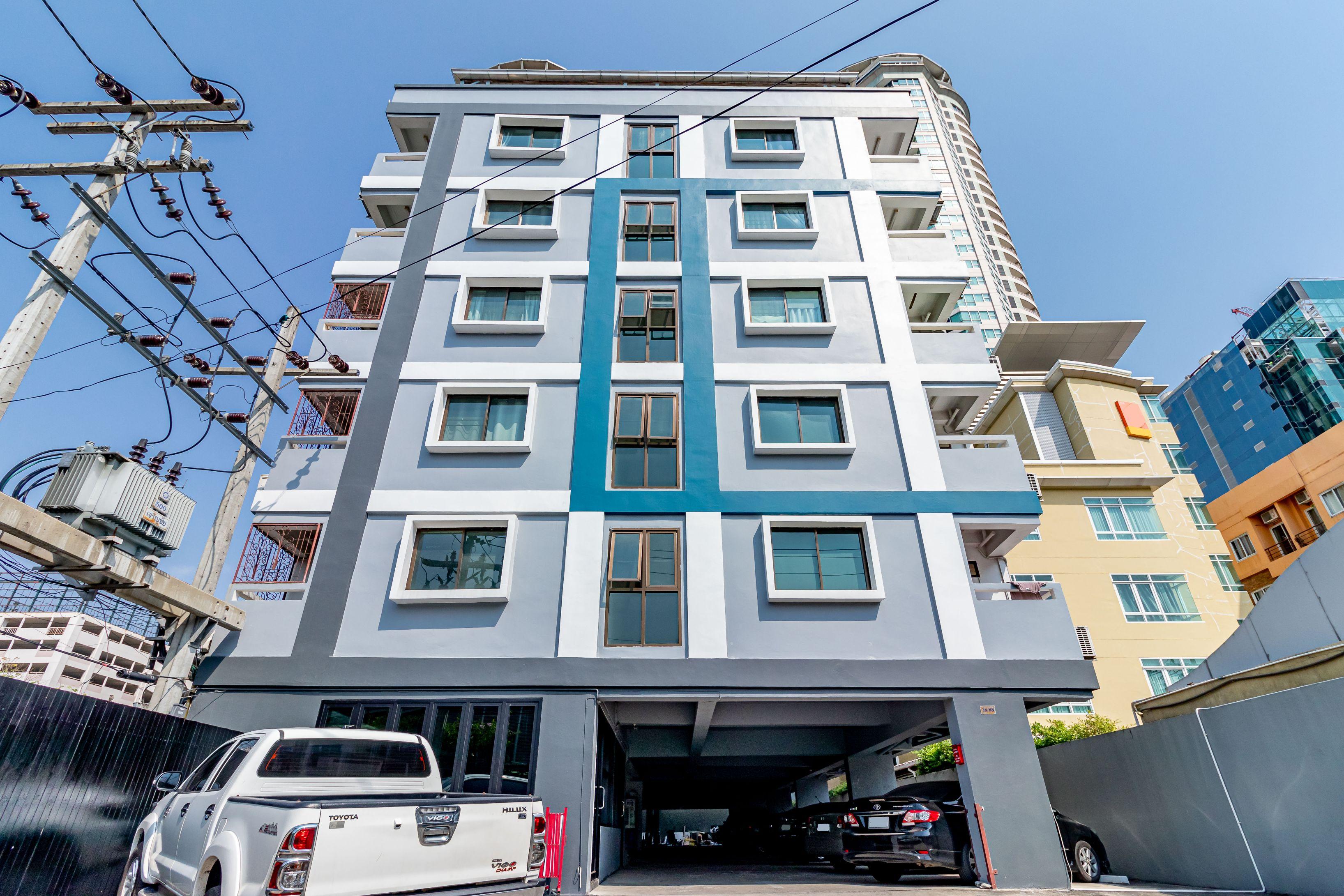 Living Naraa Place Bangkok Exteriör bild