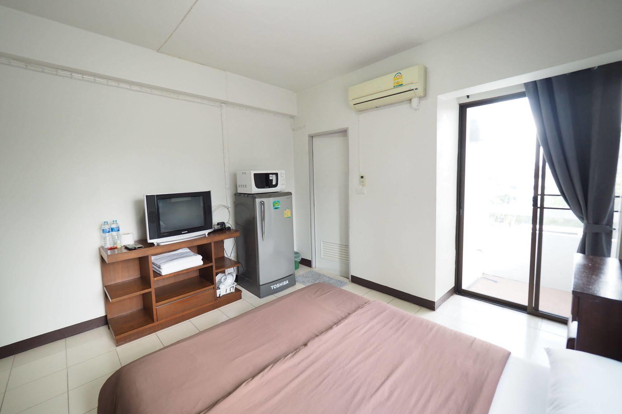 Living Naraa Place Bangkok Exteriör bild