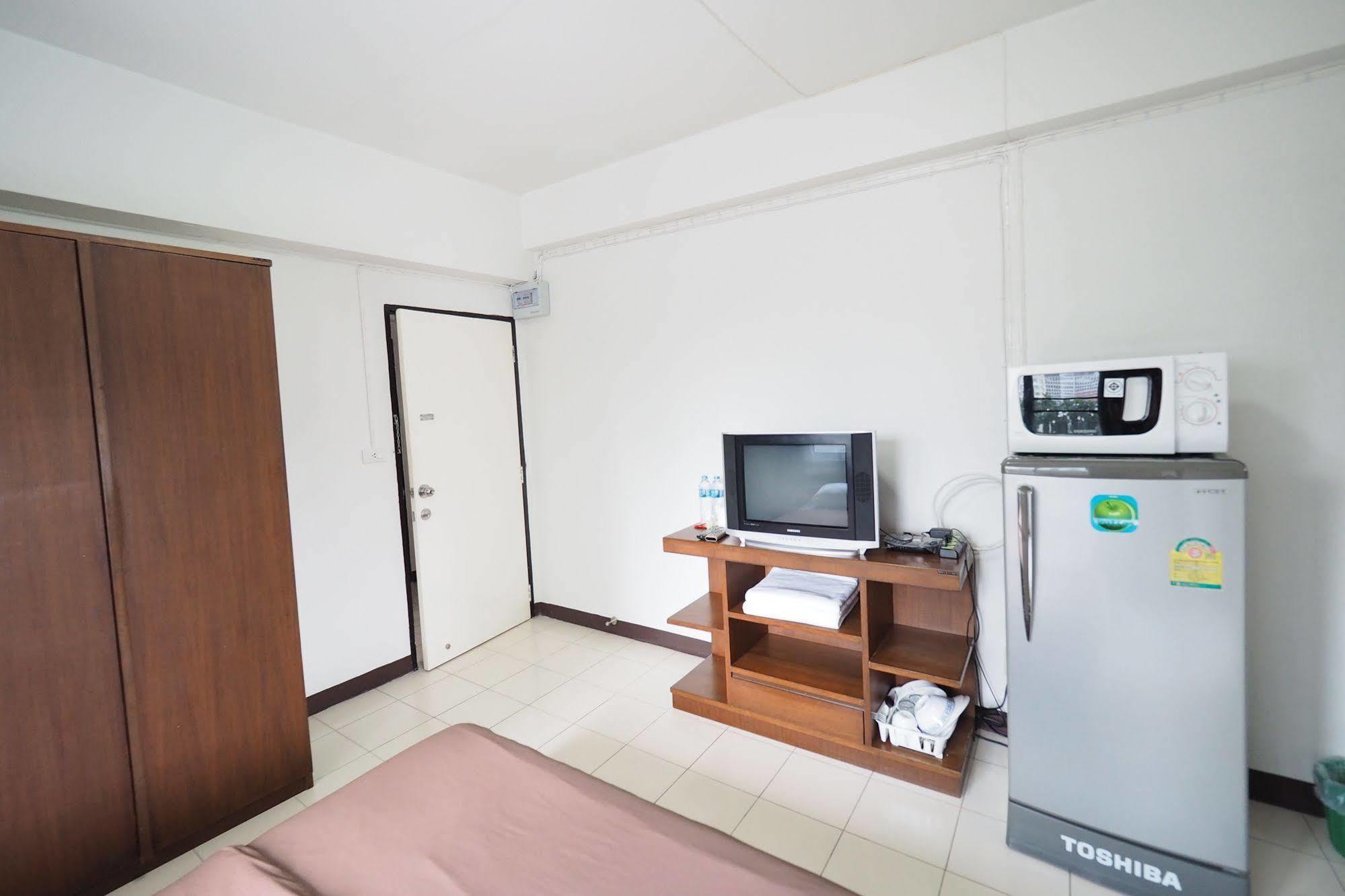 Living Naraa Place Bangkok Exteriör bild